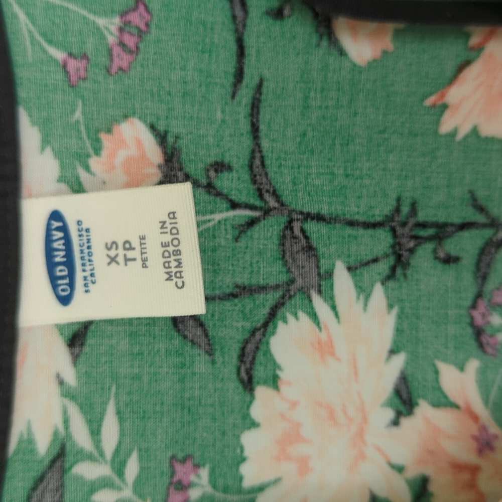 OLD NAVY | Floral Tie-Neck Mini Swing Dress - Picture 4 of 11